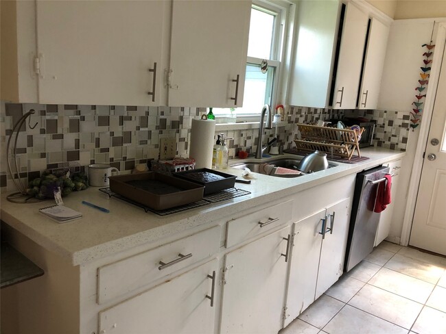 Building Photo - 7031 Langdon Ln