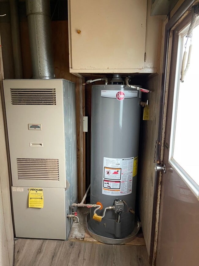 Building Photo - 1 Bedroom