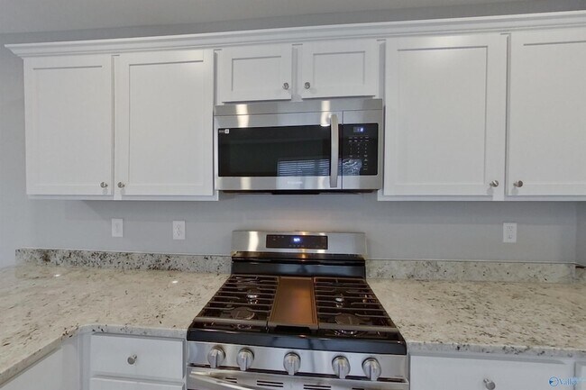 Building Photo - 394 Angela St