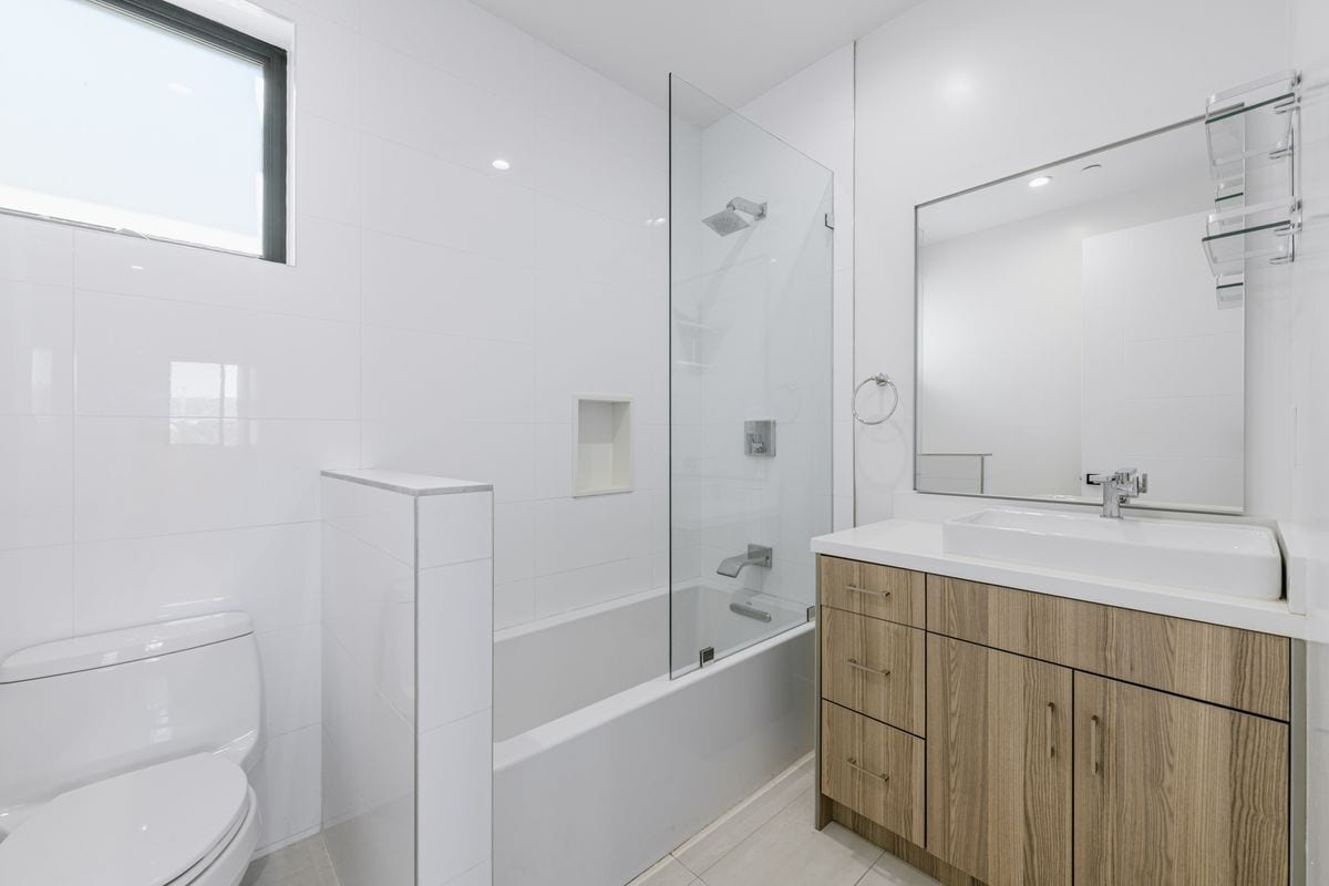 Building Photo - 741 N Gramercy Pl