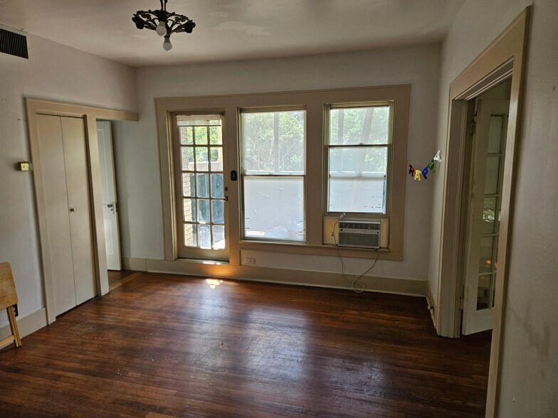 Building Photo - 1661 Marshall St