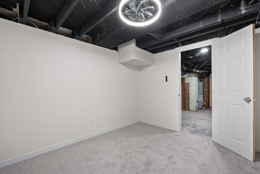 Basement bonus room - 700 S Decatur St