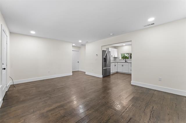Building Photo - 3806 Castle Hills Dr