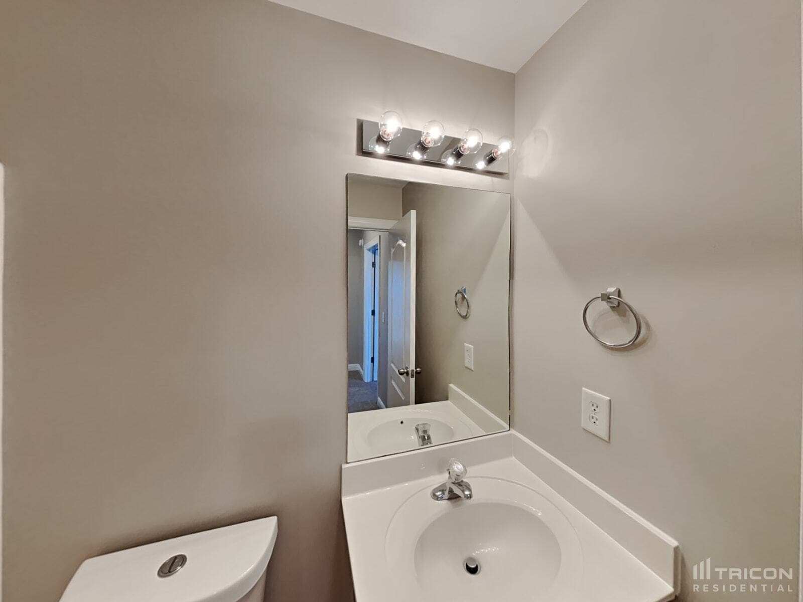 Building Photo - 6820 Scarlet Ridge Dr