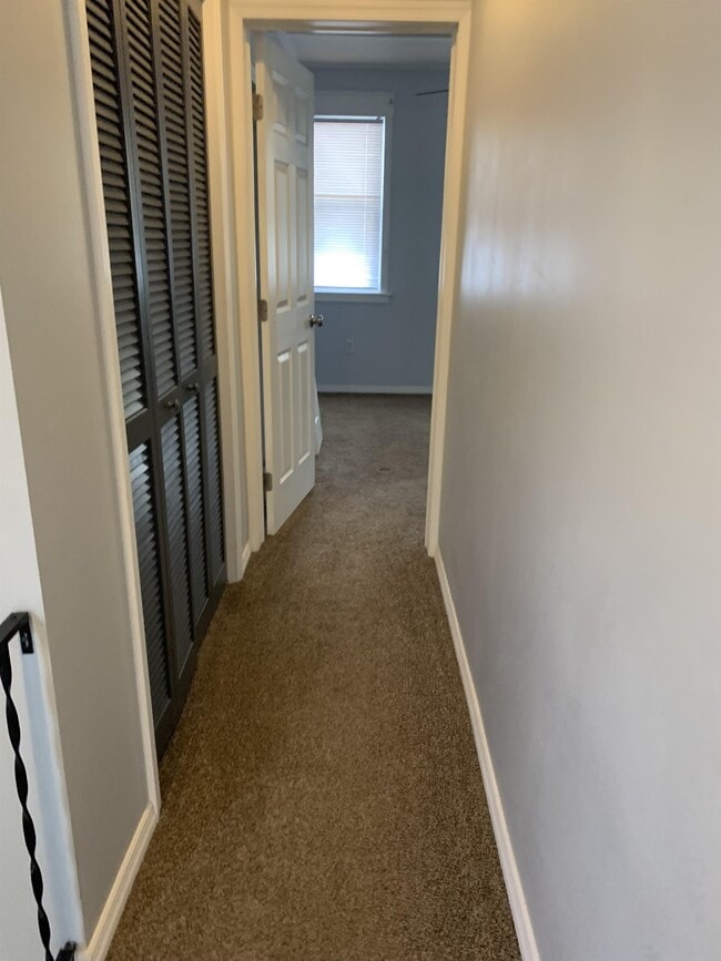 Building Photo - 143 John St