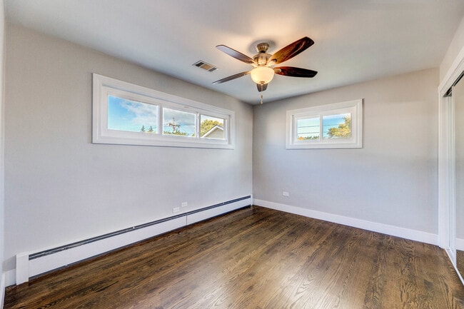 Building Photo - 4856 Wick Dr