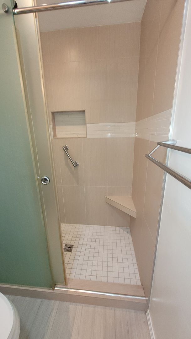 Building Photo - Beautifull 4 Bed 2 Bath In UTC Area