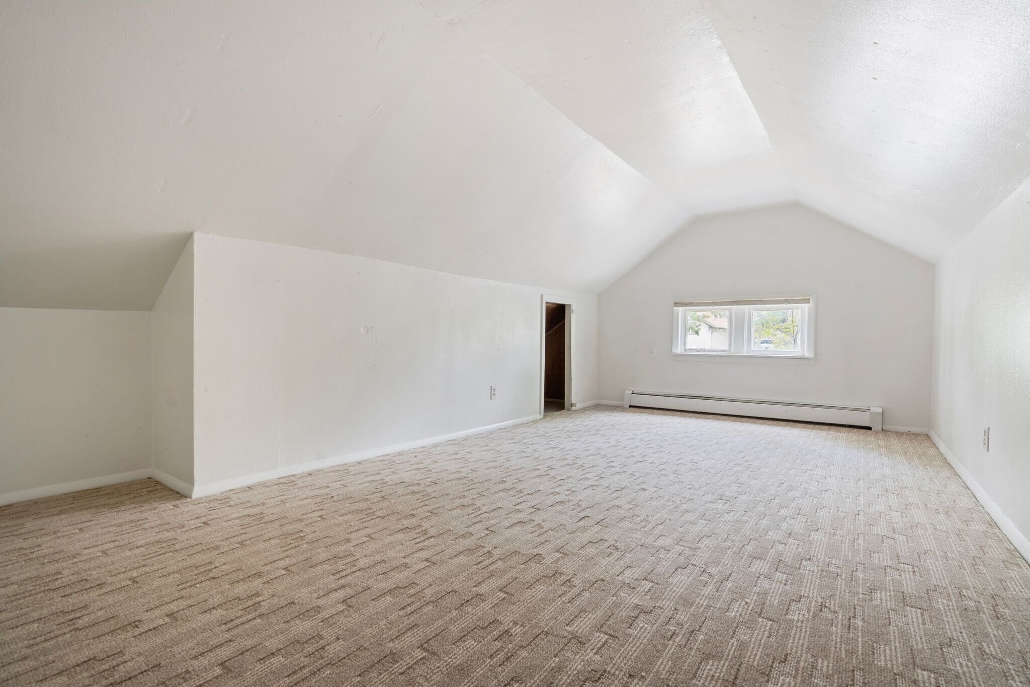 Building Photo - 412 Peterson St