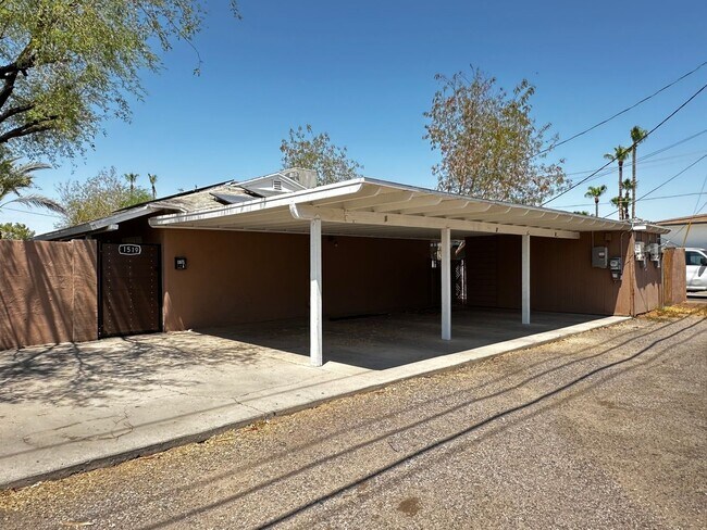 Building Photo - 1519 W Osborn Rd