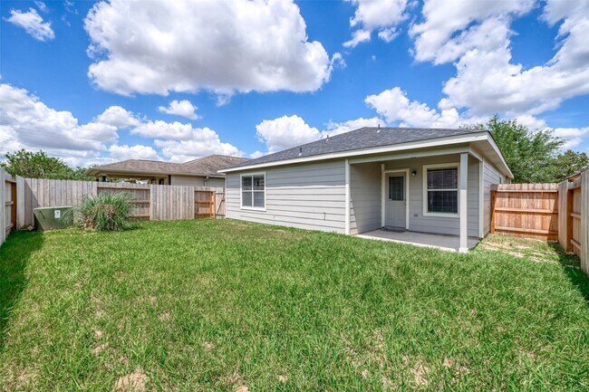 Building Photo - 26611 Marble Falls Bend