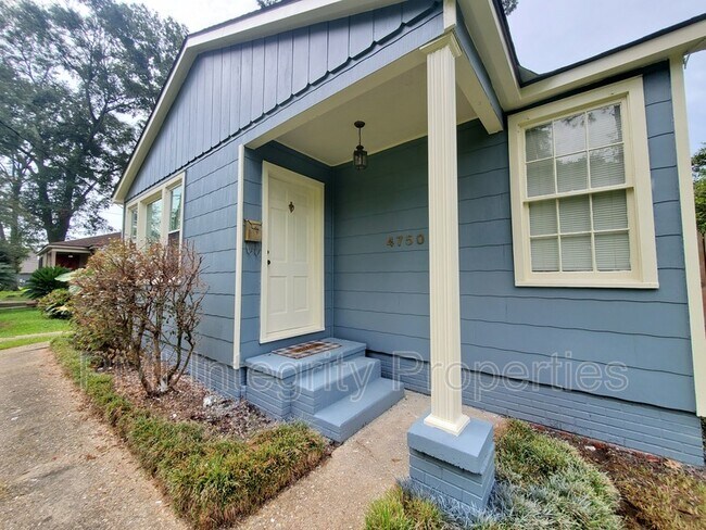 Building Photo - 4750 Tupello St
