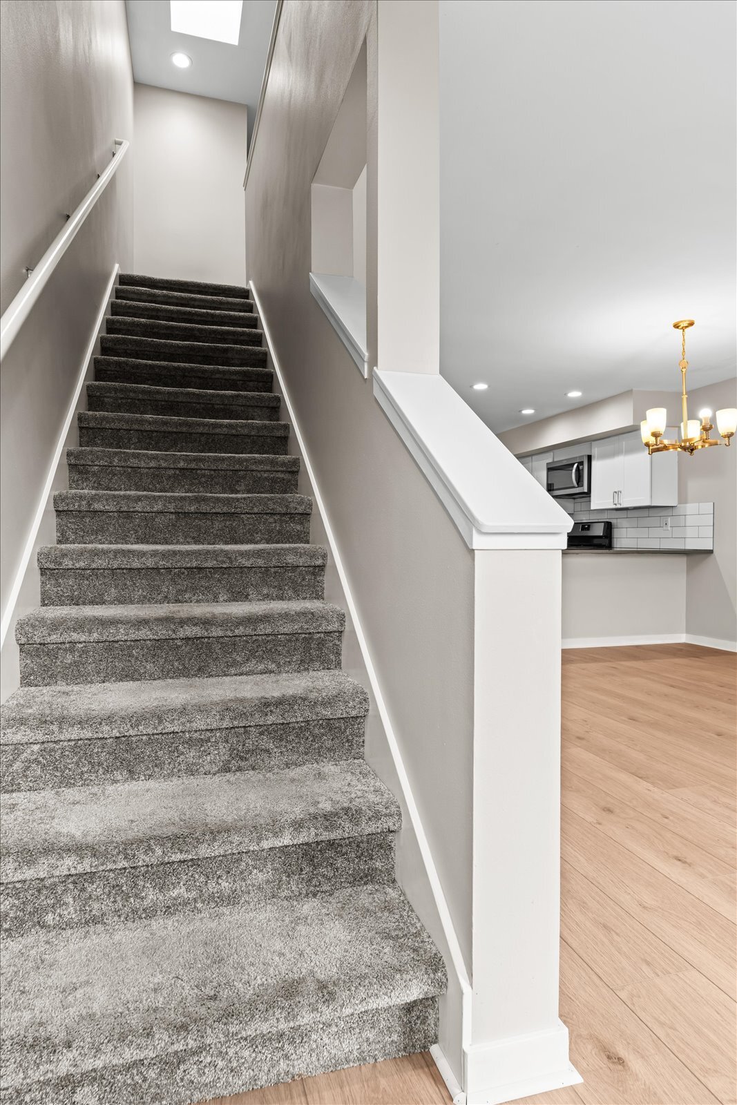 Building Photo - 501 23rd Ave S