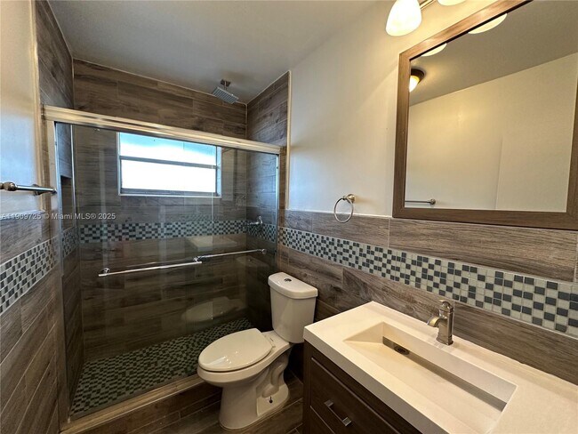 Building Photo - 108 NW 2nd Ave