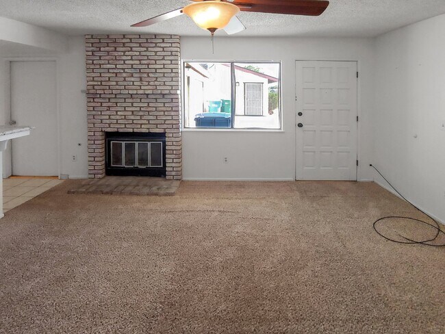 Building Photo - 936 W Graaf Ave