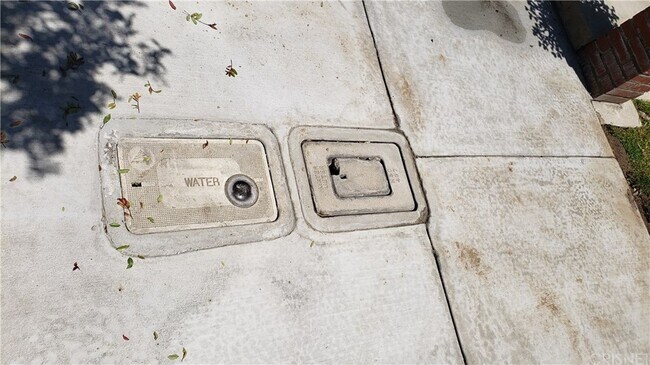 Building Photo - 622 Naranja Dr