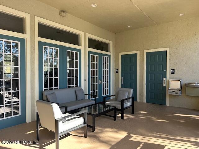 Building Photo - 13700 Richmond Park Dr N