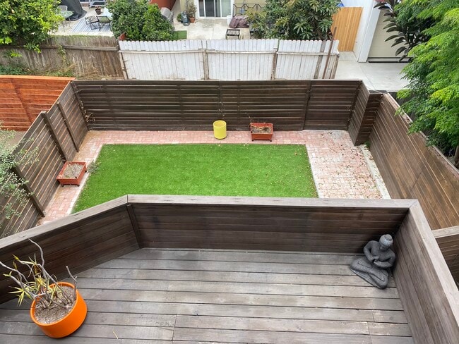 Lower Deck/Backyard - 724 Longfellow Ave