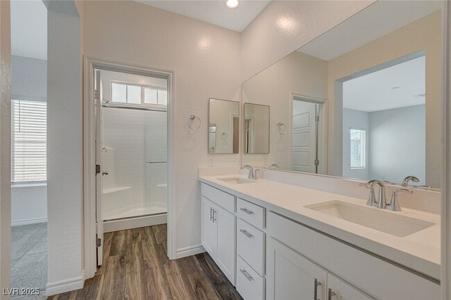 Primary Photo - 206 Callen Falls Ave