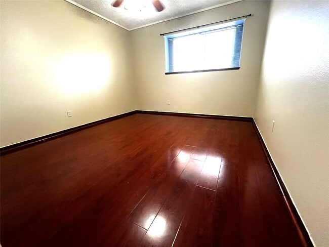 Building Photo - 731 Seafoam Rd