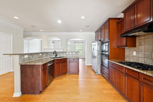 Building Photo - 6043 China Rose Ln