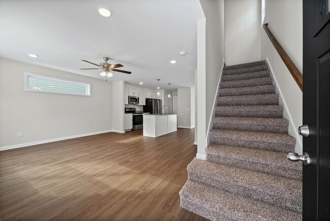 Building Photo - 839 Cumberland Dr