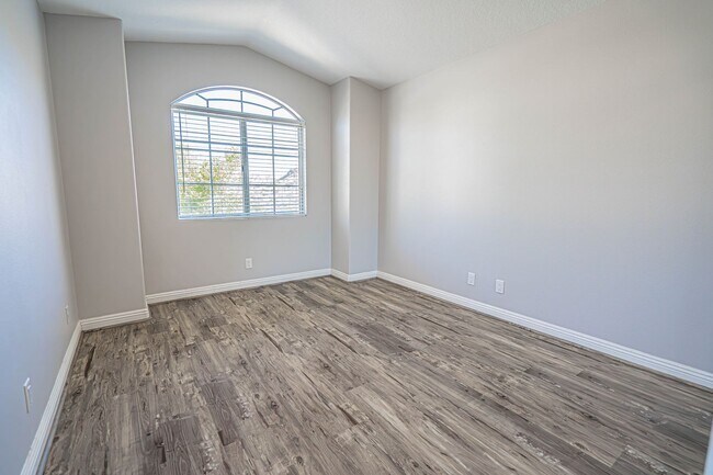 Building Photo - 29364 Canyon Rim Pl
