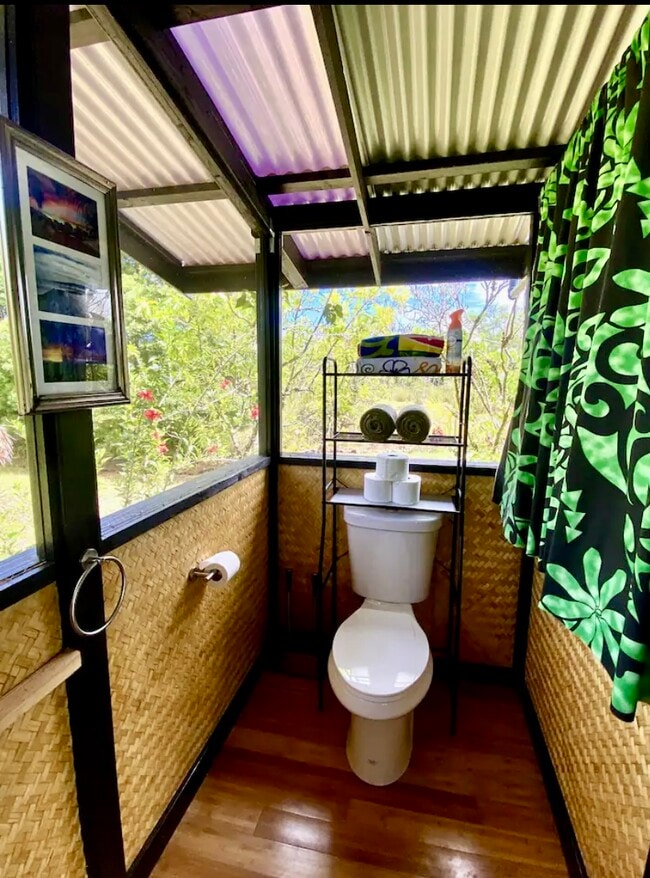 Building Photo - 15-1456-1456 10th Ave