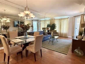 Building Photo - 210 E Flamingo Rd