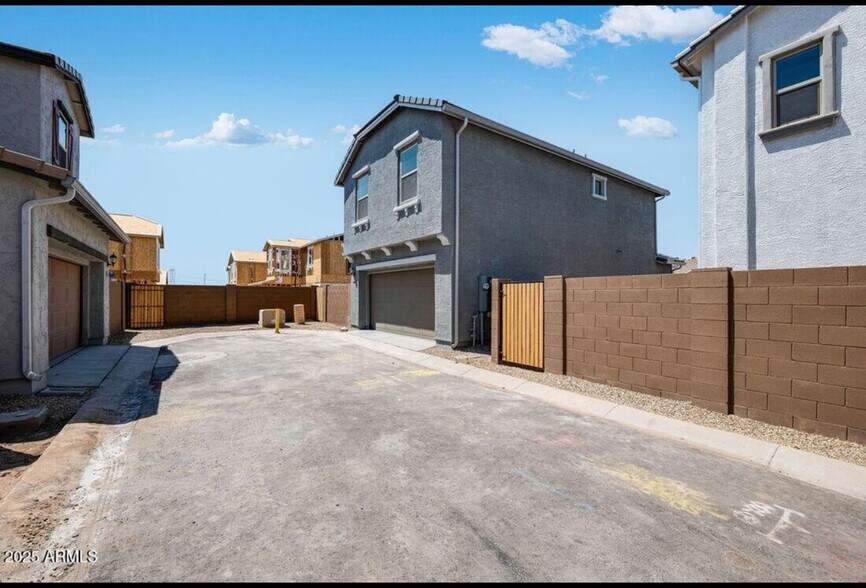 Building Photo - 14663 W Sand Hills Rd