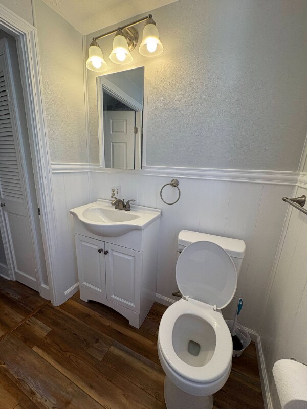 Building Photo - 84 Quinapoxet St