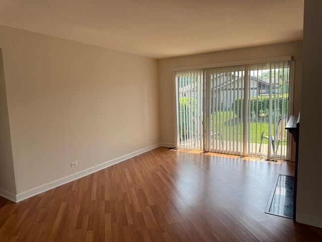 Building Photo - 324 Oak Meadow Ct