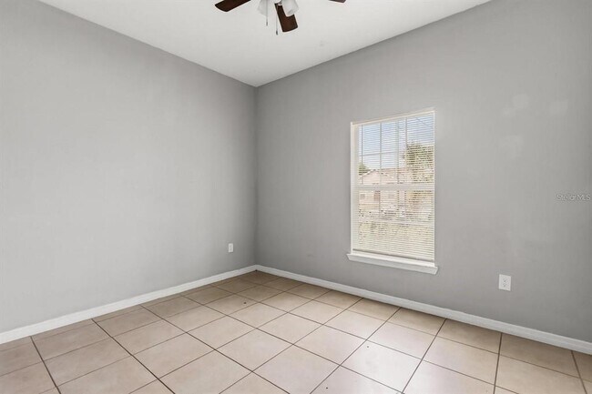 Building Photo - 677 Royalty Ct