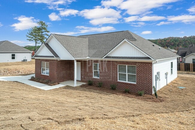 Building Photo - 540 Woodland Cir