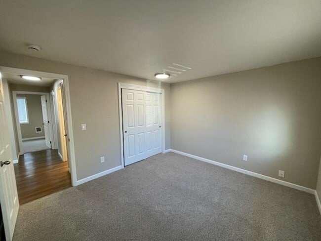 Building Photo - Newly Remodeled 3 Bedroom Ranch Style Home