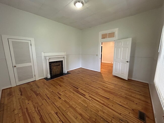 Building Photo - 4/3 House in North Rome- $1,550