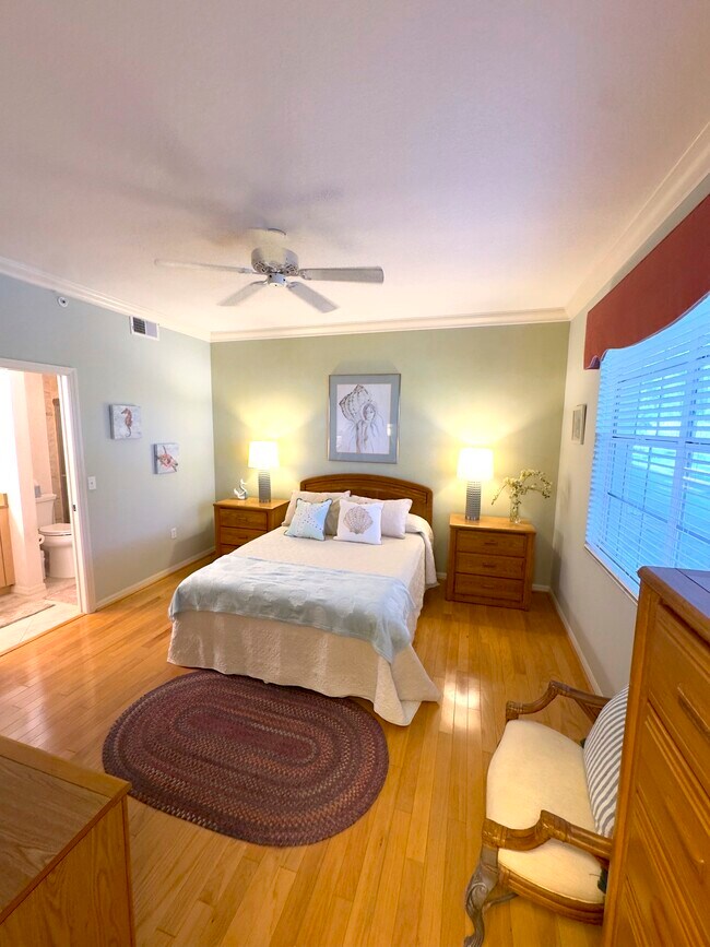 Building Photo - 8370 Wingate Dr