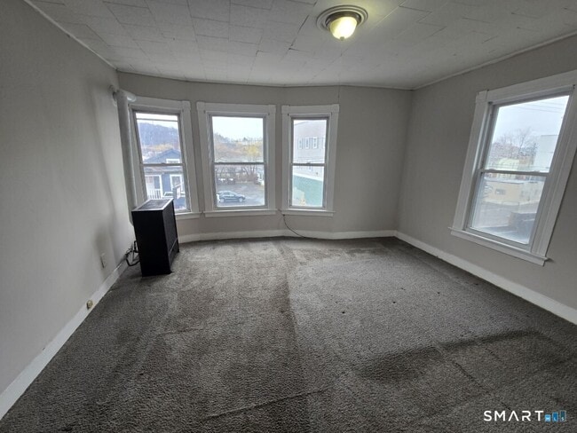 Building Photo - 779 E Main St