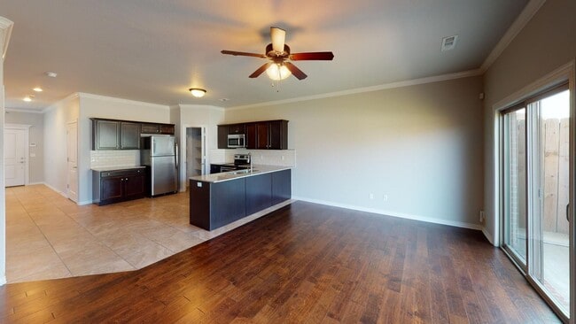 Building Photo - 2705 W Shasta Rd