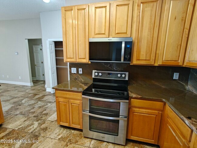 Building Photo - 1505 Majestic View Ln