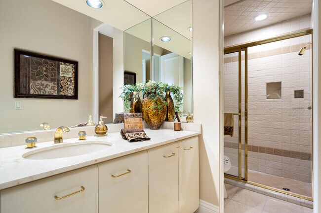 Building Photo - 45640 Rancho Palmeras Dr
