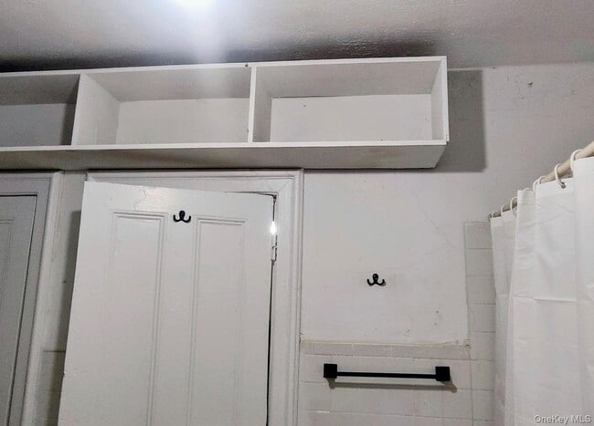 Building Photo - 64 Brookside Ave