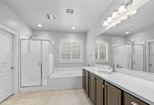 Building Photo - 40580 Sunflower Rd