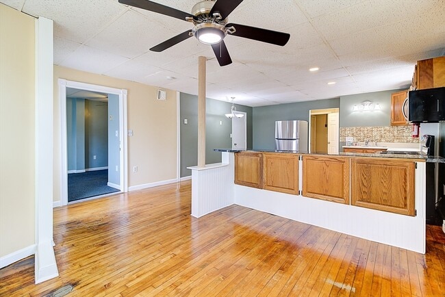 Building Photo - 39 Ruggles St