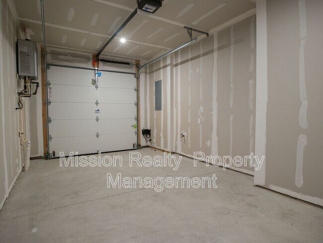 Building Photo - 1724 Old Brick Rd