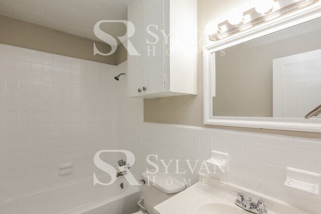 Building Photo - Enjoy living the good life in this 4 bedroom, 2 bathroom home