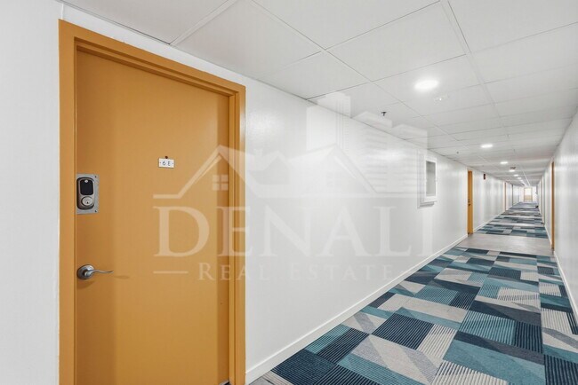 Building Photo - 425 W Paseo Redondo
