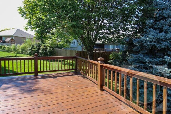 Building Photo - $500.00 off the Deposit Cul-de-Sac Comfort! 3-Bed Omaha Home with Huge Deck and Patio.