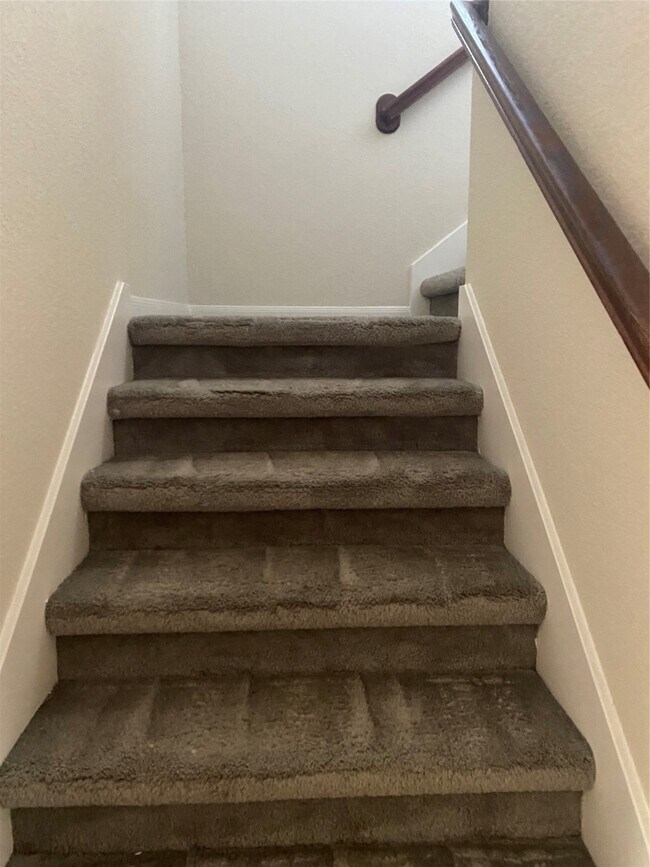 Building Photo - 42 Drifting Shadows Cir