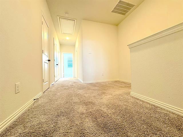 Building Photo - 925 Utica Dr