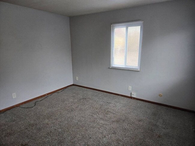 Building Photo - 2264 5th St SW